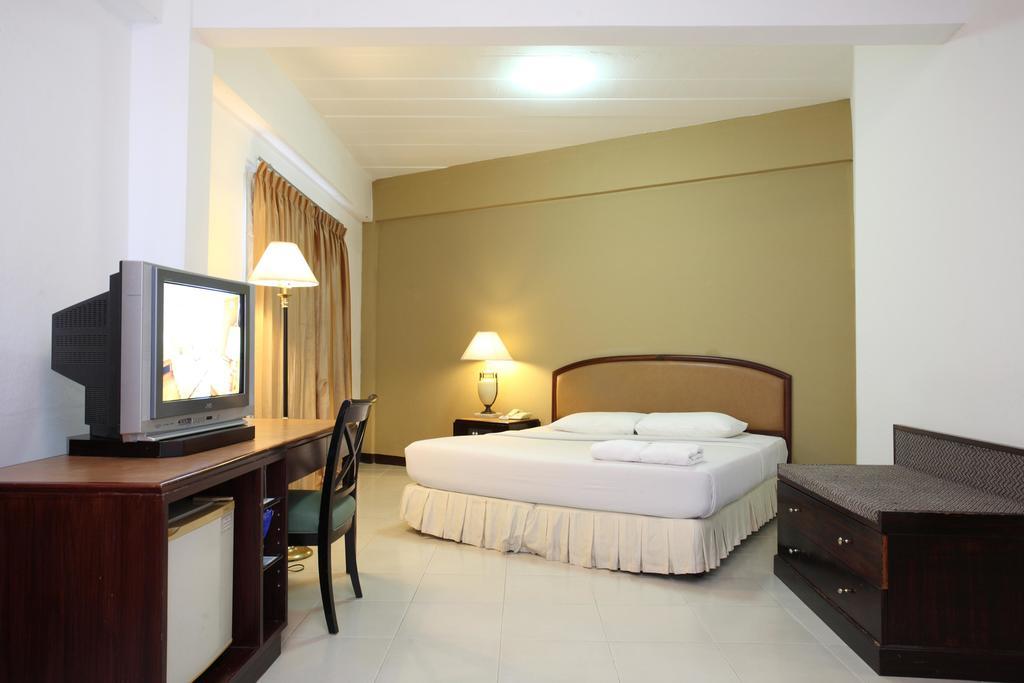 Tinidee Hotel Ranong Esterno foto