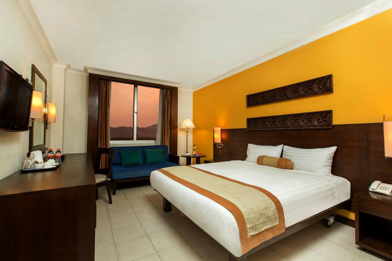 Tinidee Hotel Ranong Esterno foto