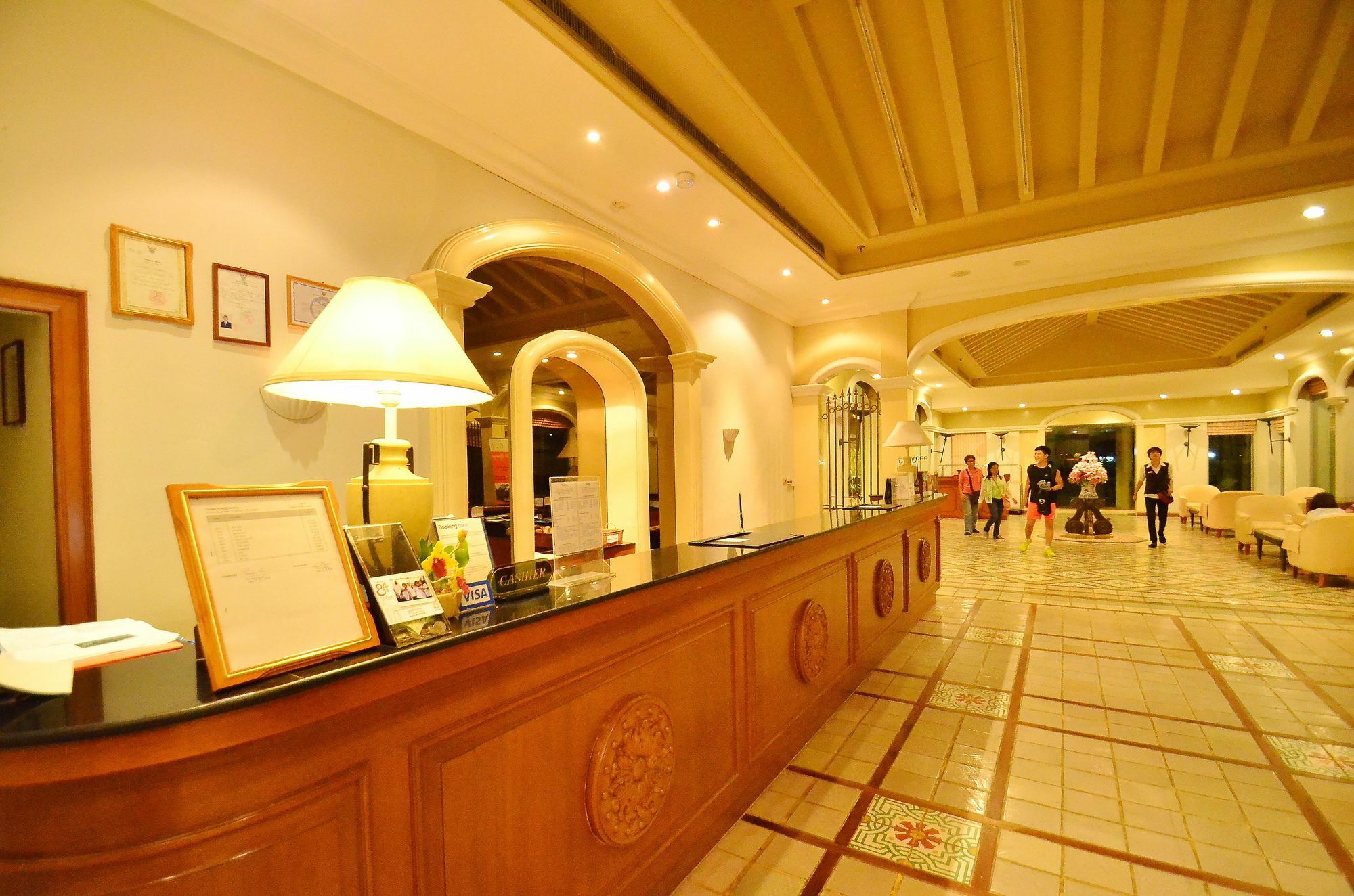 Tinidee Hotel Ranong Esterno foto