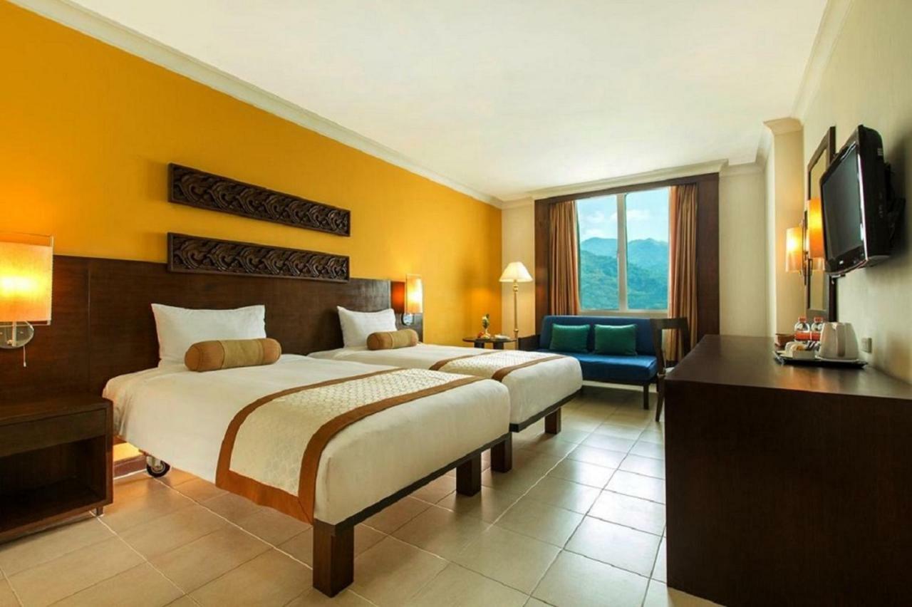Tinidee Hotel Ranong Esterno foto