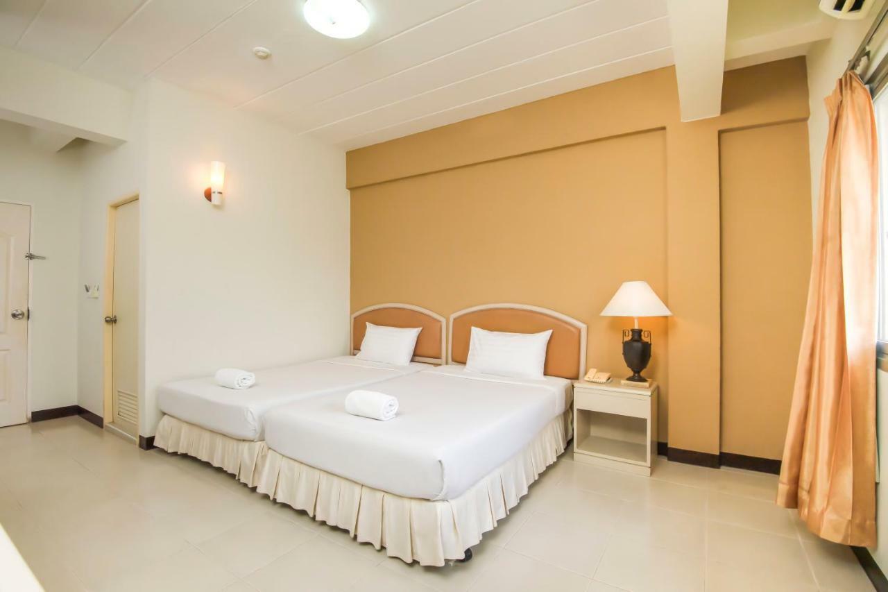 Tinidee Hotel Ranong Esterno foto